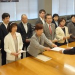大阪・関西万博への遠足や修学旅行などの中止を申し入れる党市議団